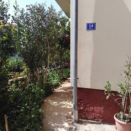 Villa Pero Apartman à Sukošan Extérieur photo
